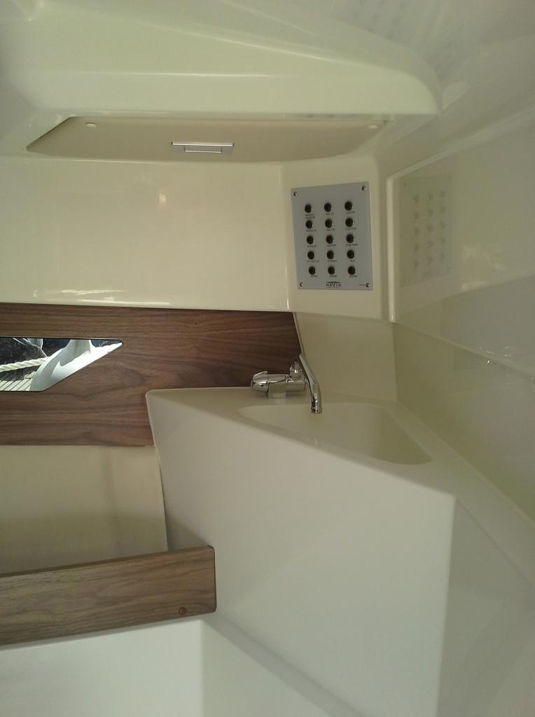 Parker 750 Day Cruiser