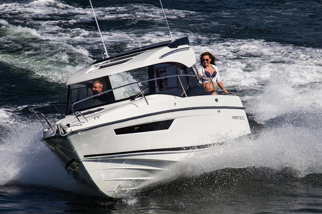 Parker 750 Cabin Cruiser