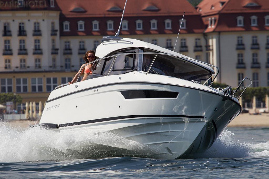 Parker 750 Cabin Cruiser