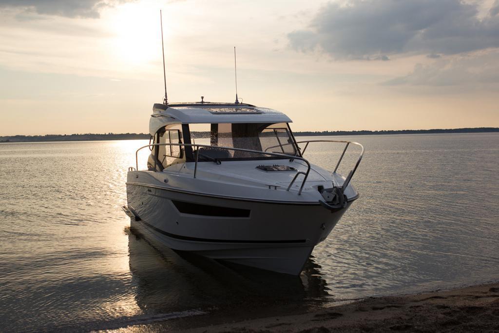 Parker 750 Cabin Cruiser