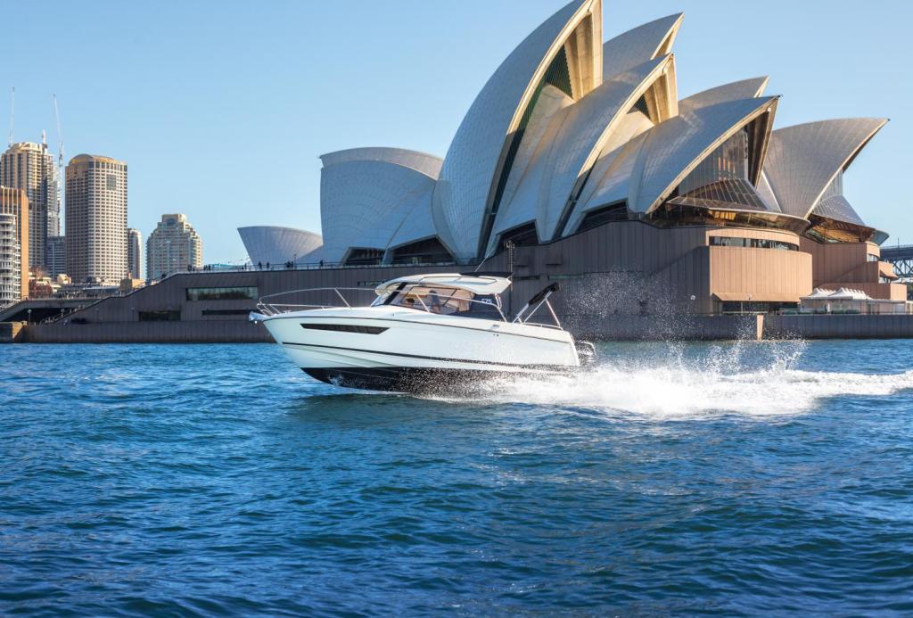 Parker 750 Cabin Cruiser