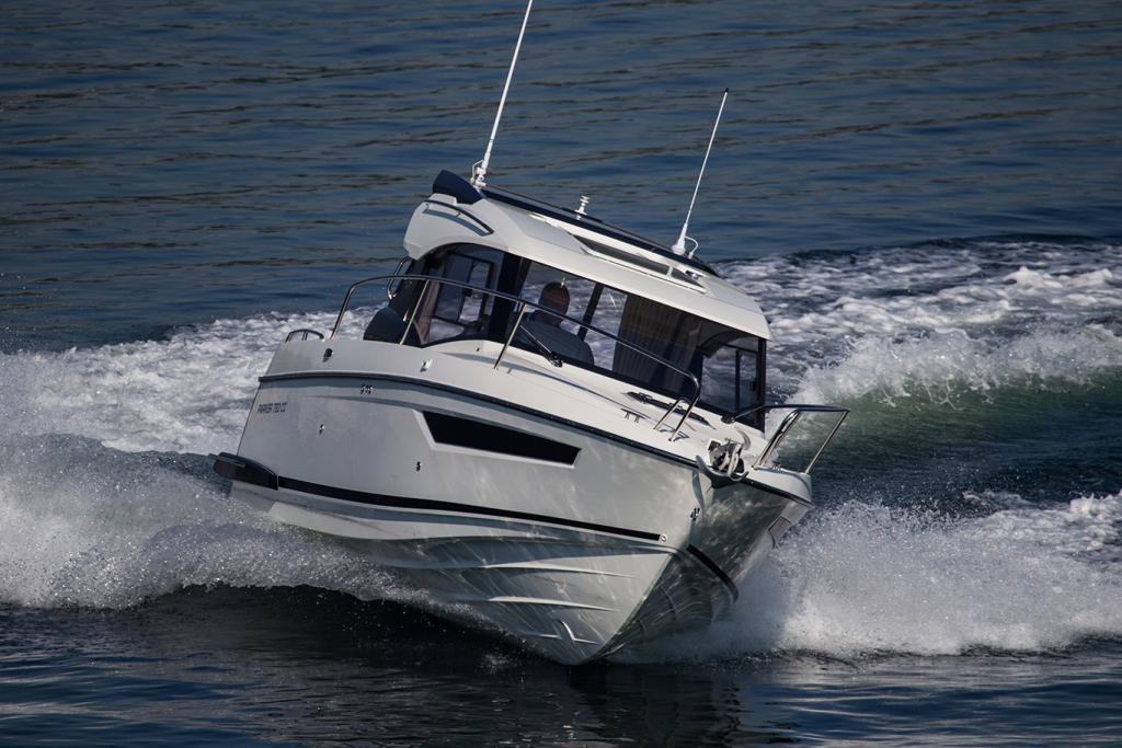 Parker 750 Cabin Cruiser