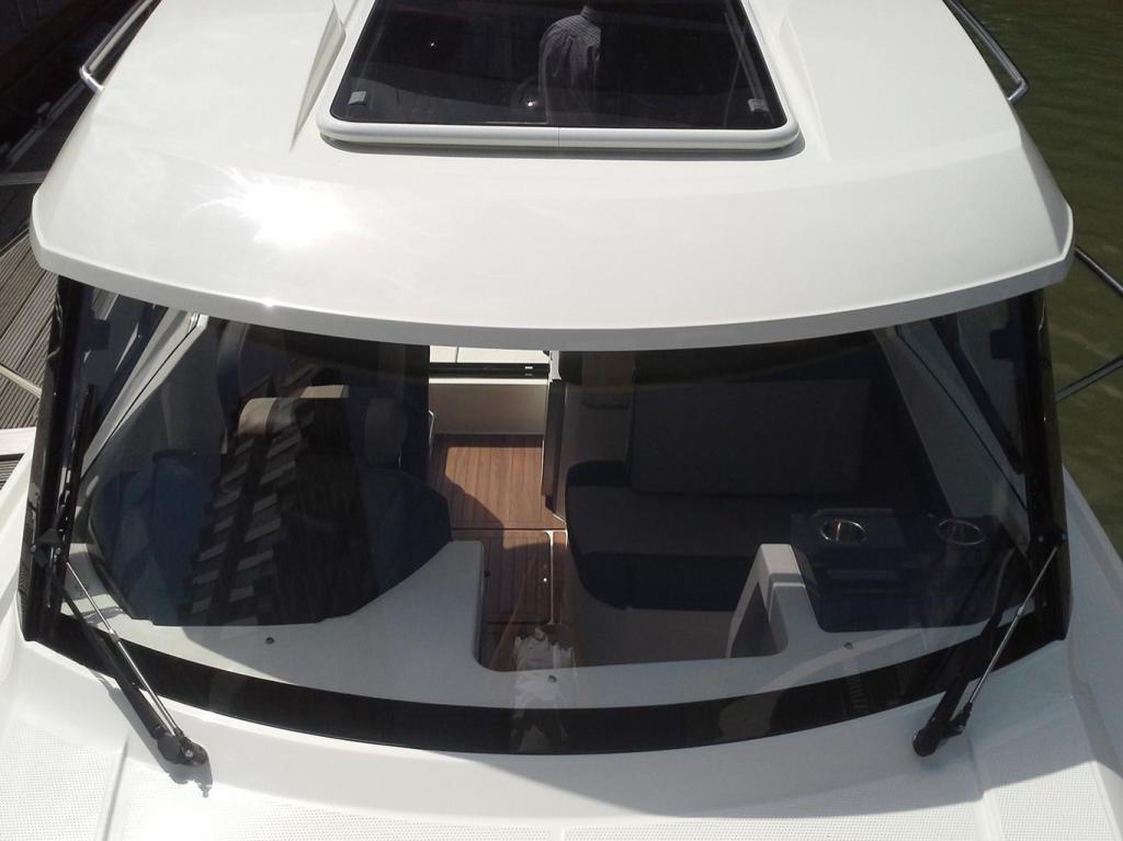 Parker 750 Cabin Cruiser