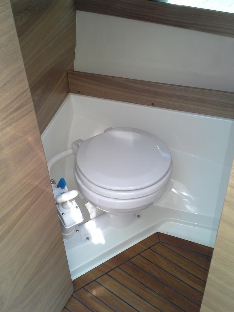 Parker 750 Cabin Cruiser