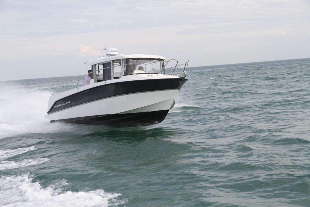 Parker 800 Pilothouse