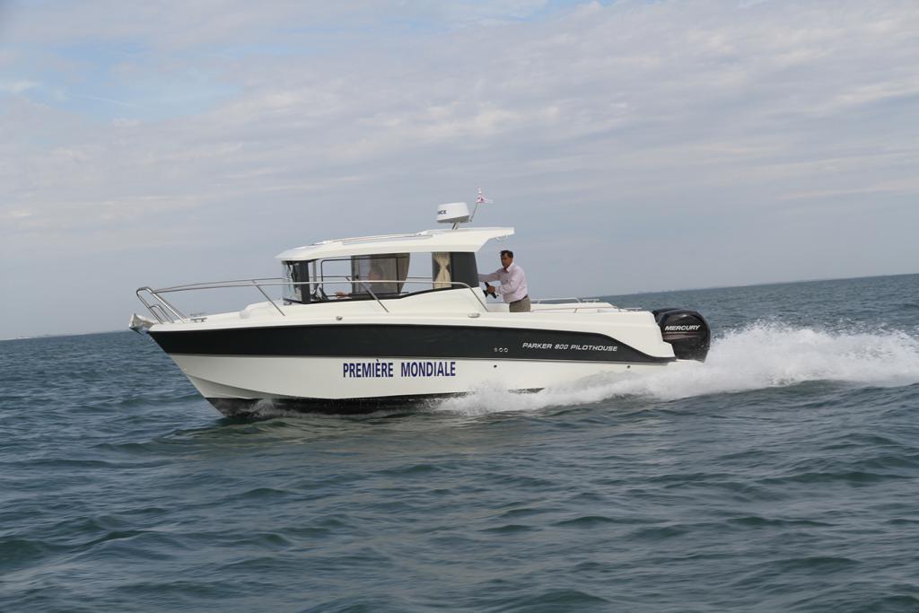 Parker 800 Pilothouse