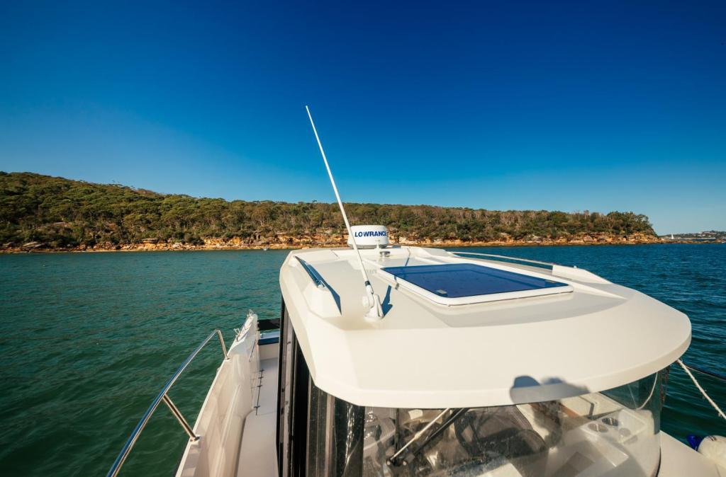Parker 800 Pilothouse
