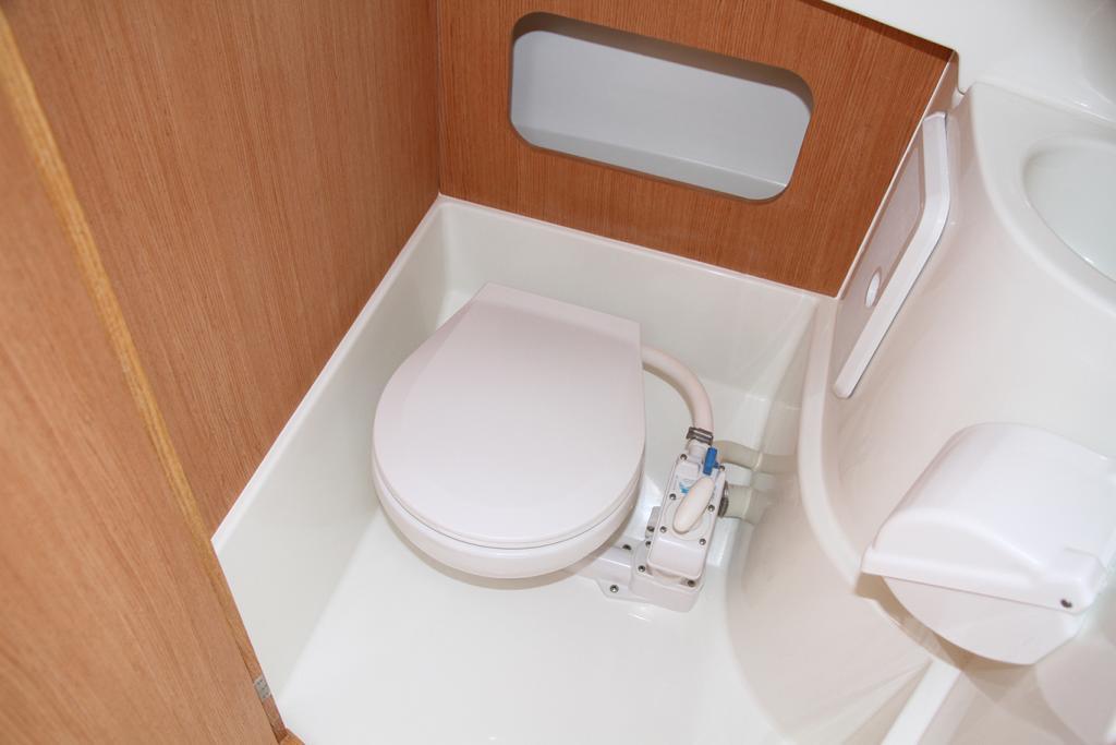Parker 800 Pilothouse