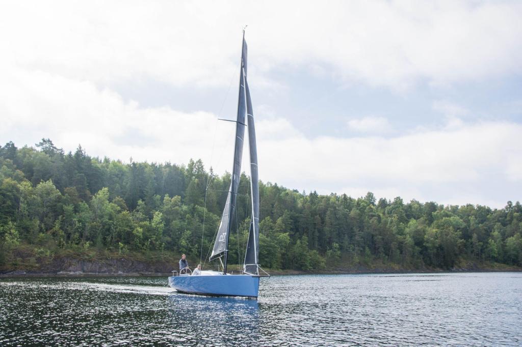 A-Yachts a33 performante