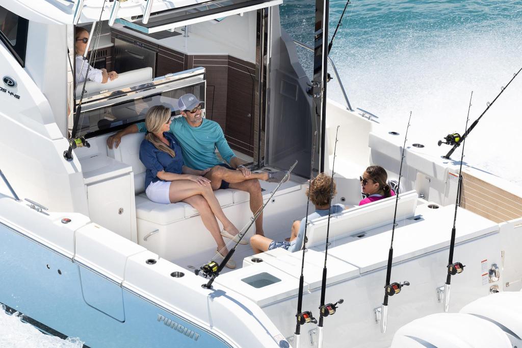 Pursuit Offshore OS 445