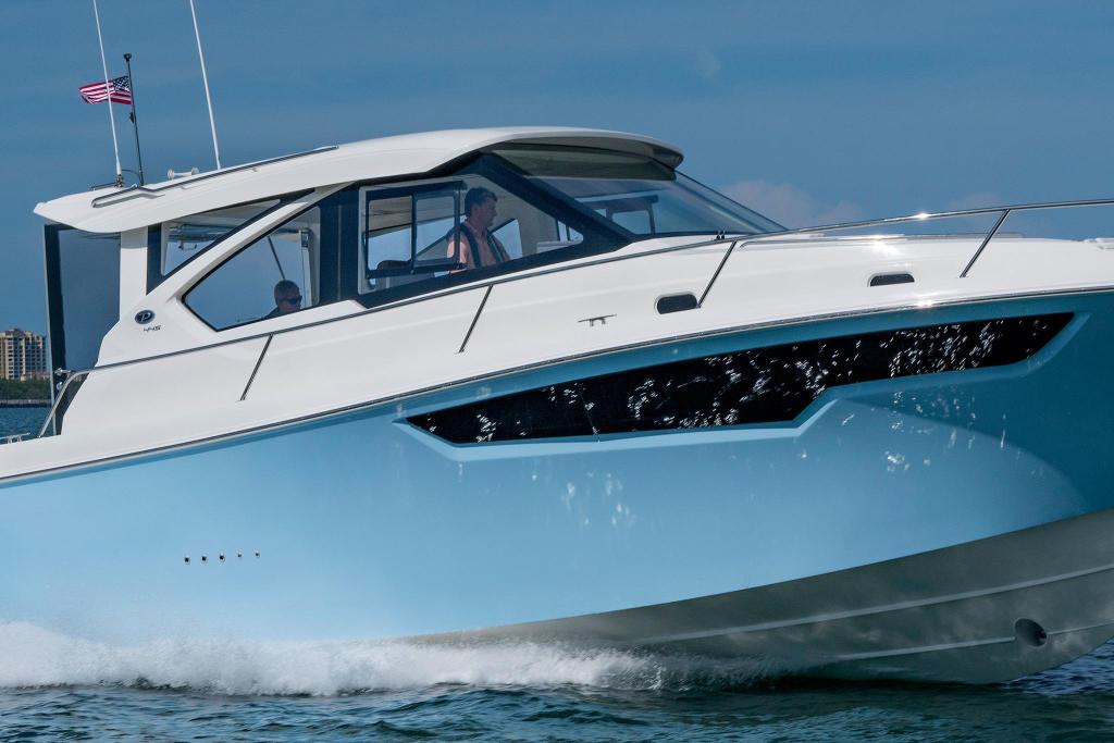 Pursuit Offshore OS 445