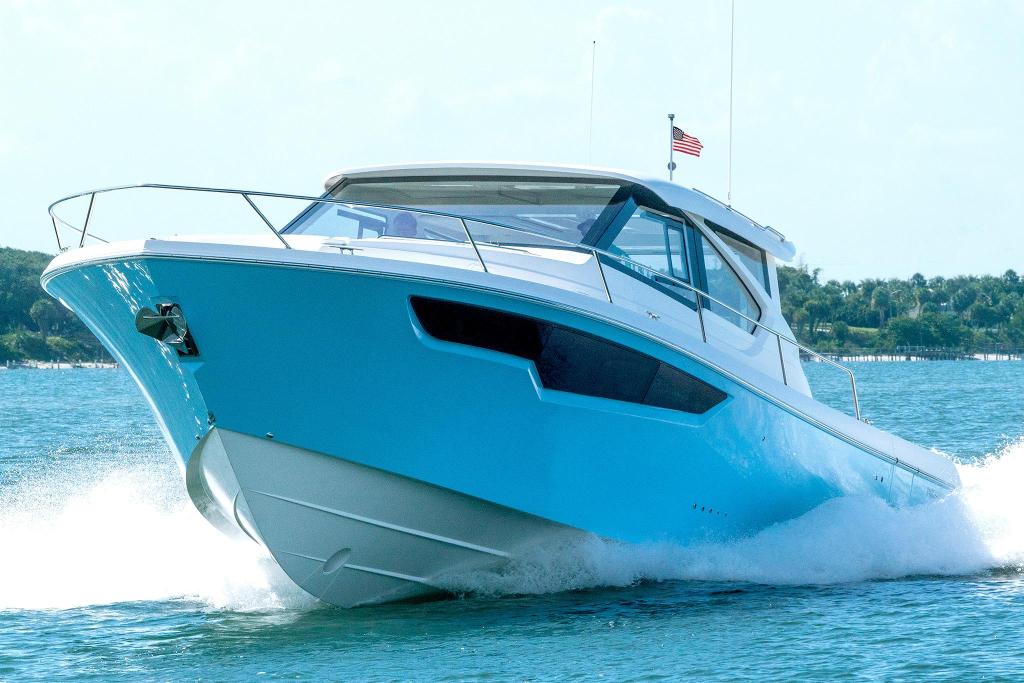Pursuit Offshore OS 445