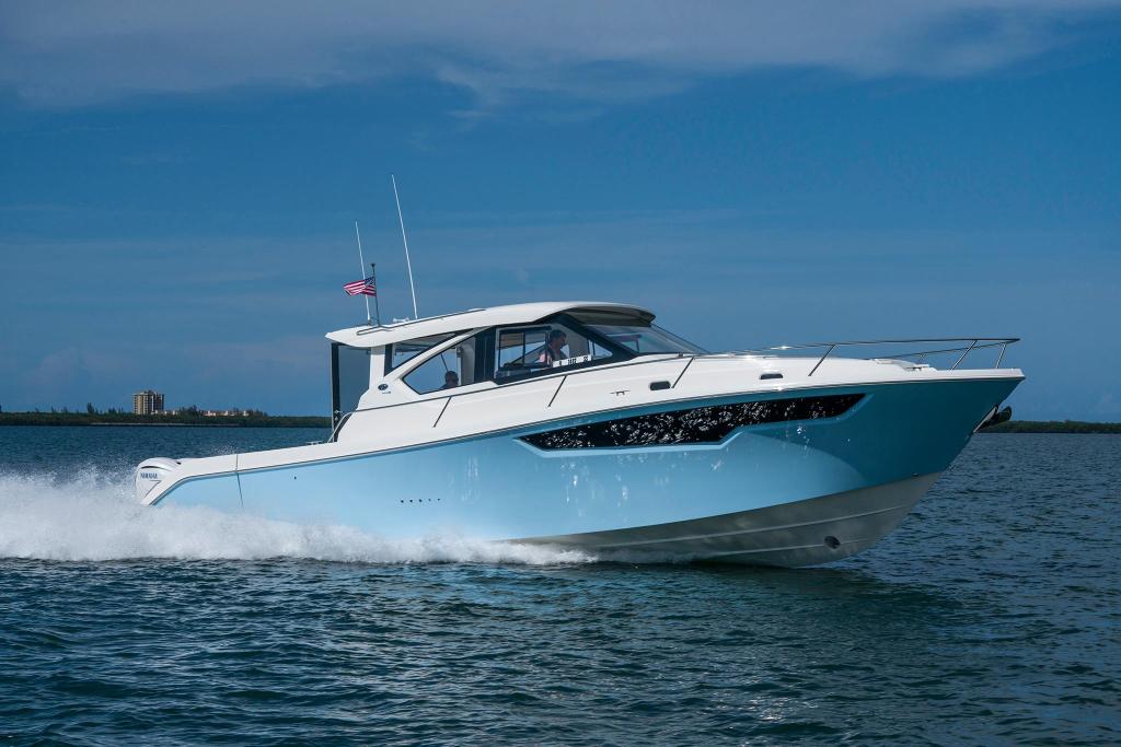 Pursuit Offshore OS 445