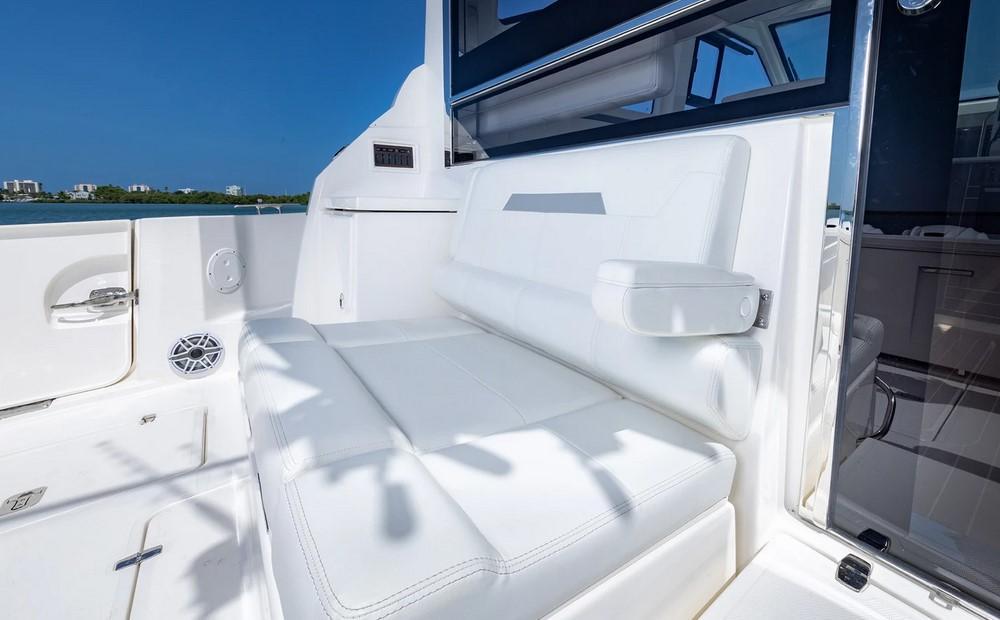 Pursuit Offshore OS 445