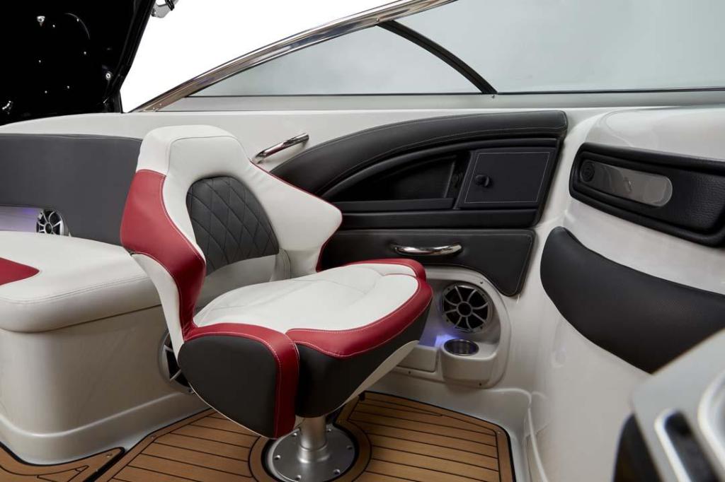Crownline 280 SS Surf