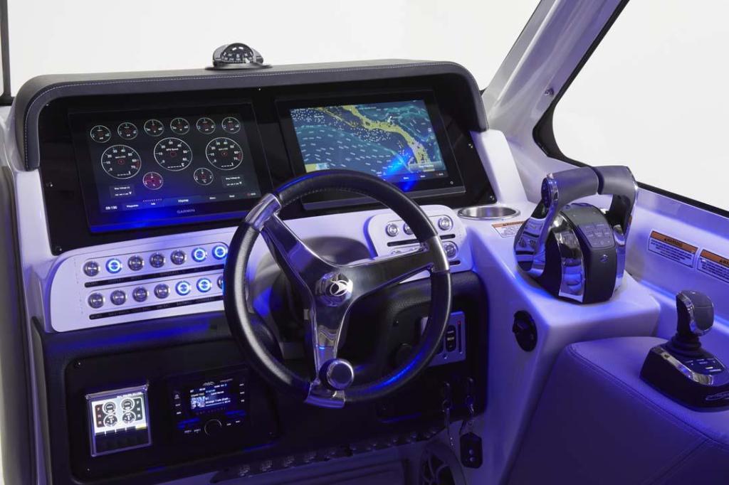 Crownline Finseeker 260 DC
