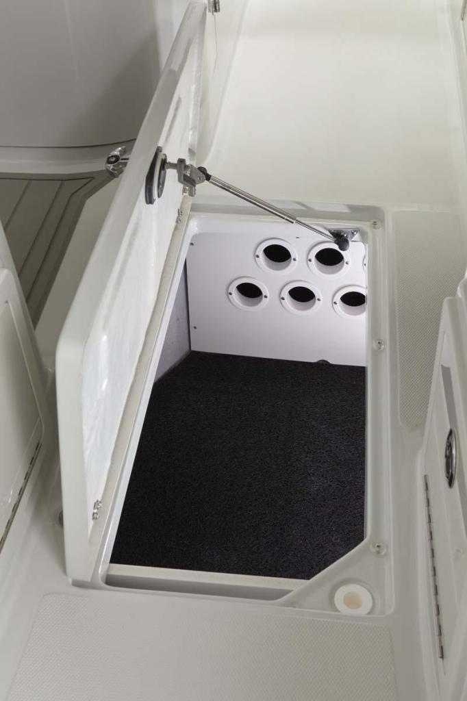 Crownline Finseeker 260 DC