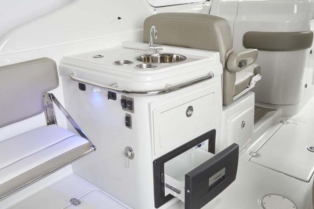 Crownline Finseeker 260 DC