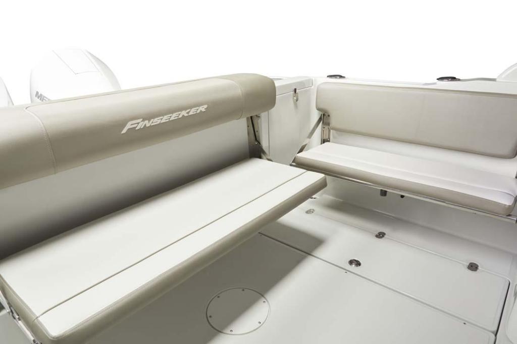 Crownline Finseeker 260 DC