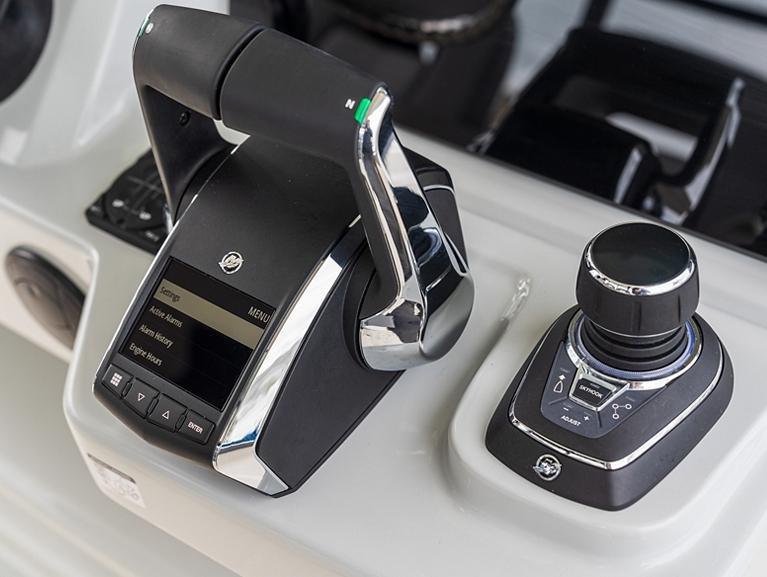 Boston Whaler 360 Outrage