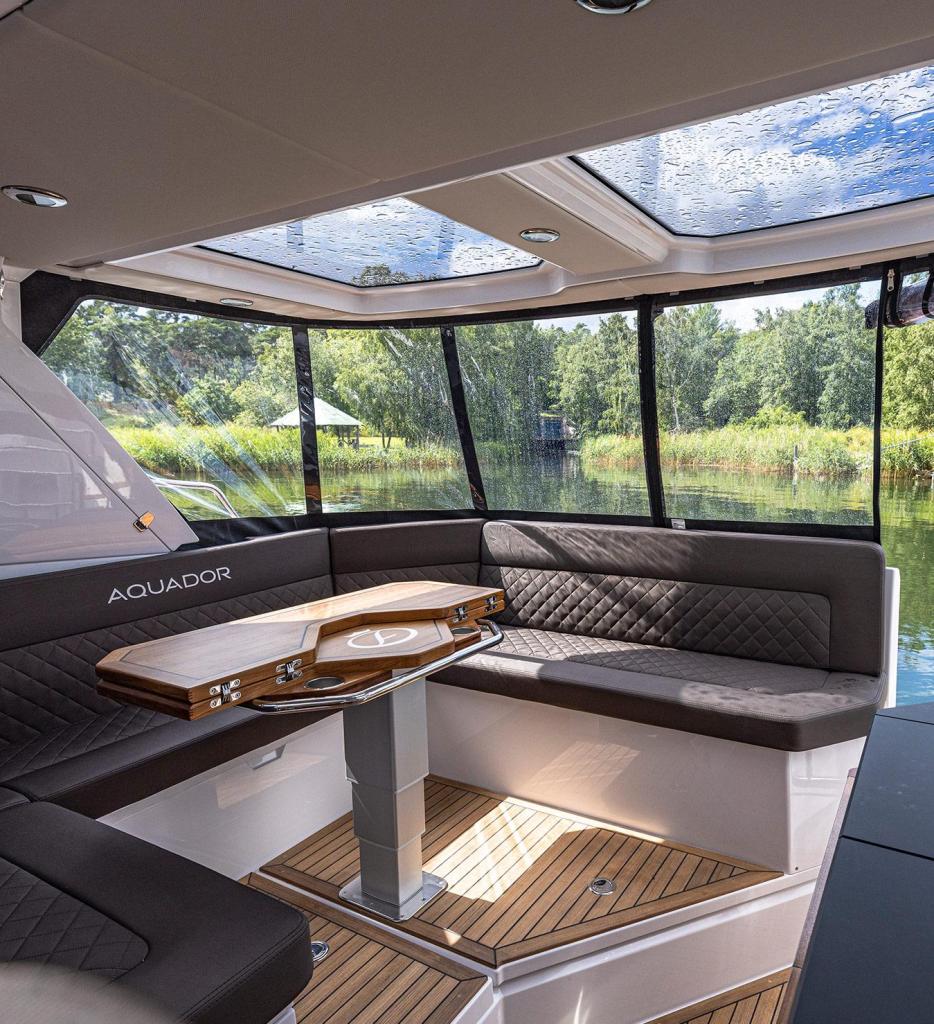 Aquador 300 Hard Top