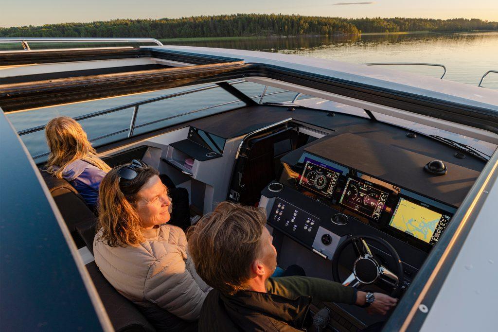 Aquador 300 Hard Top