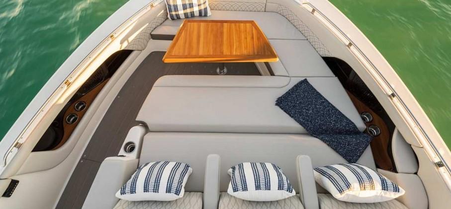 Sea Ray Sport Cruiser 370 Sundancer
