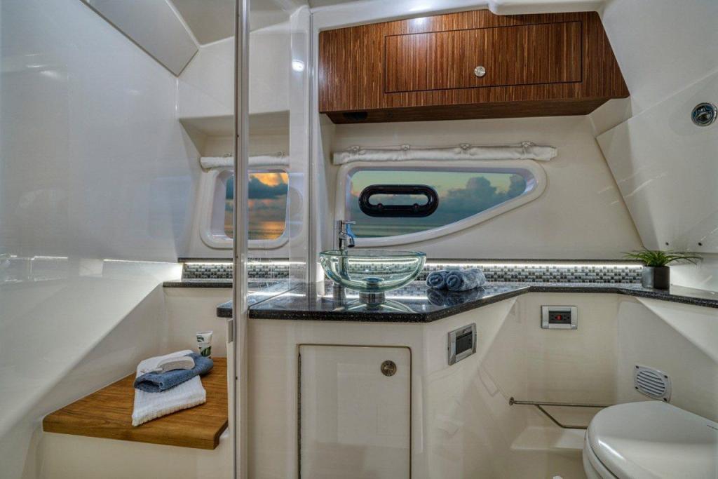 Sea Ray Sport Cruiser 370 Sundancer