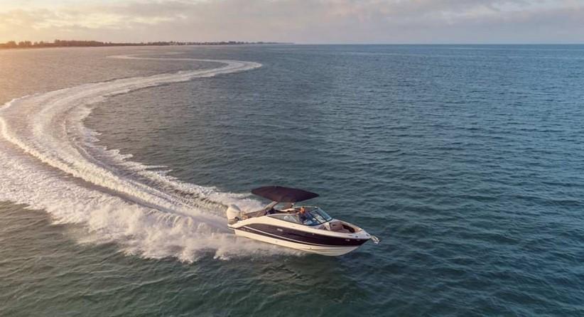 Sea Ray SLX 260 Outboard