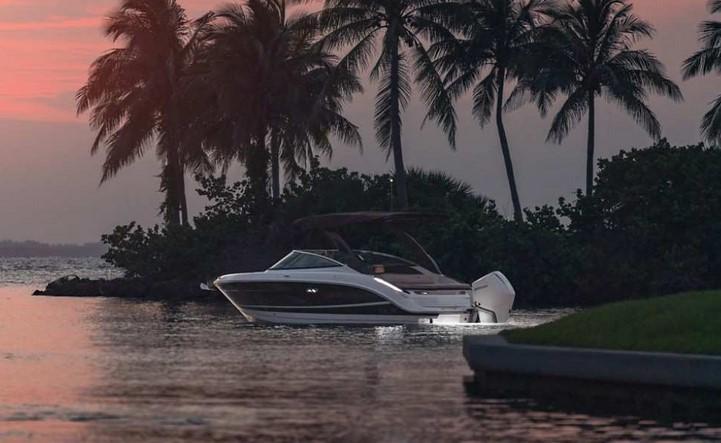 Sea Ray SLX 260 Outboard