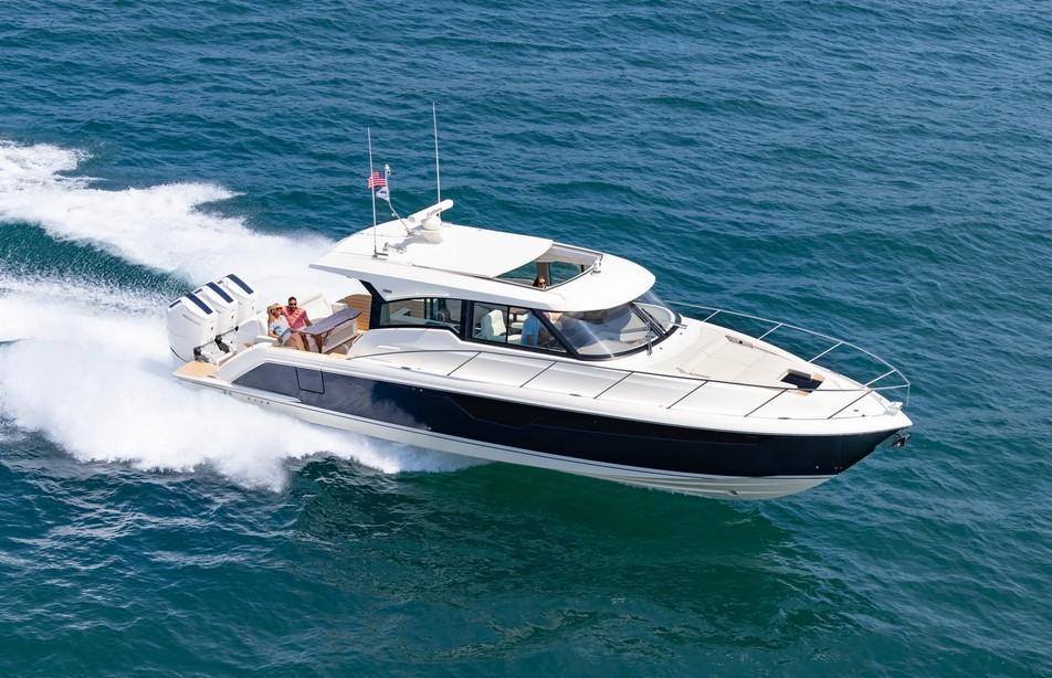 Tiara 48 LE