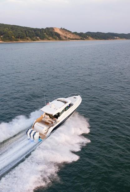 Tiara 48 LE
