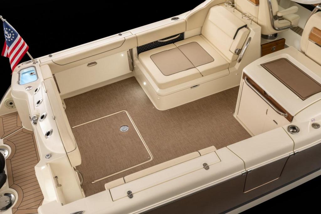 Chris Craft Calypso 32