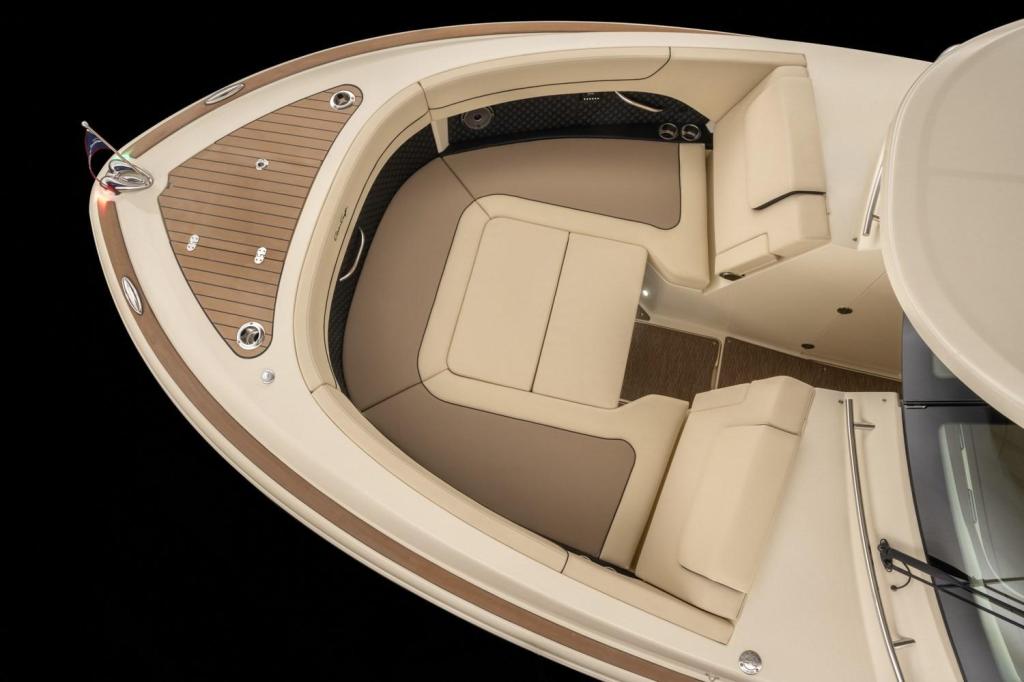 Chris Craft Calypso 32