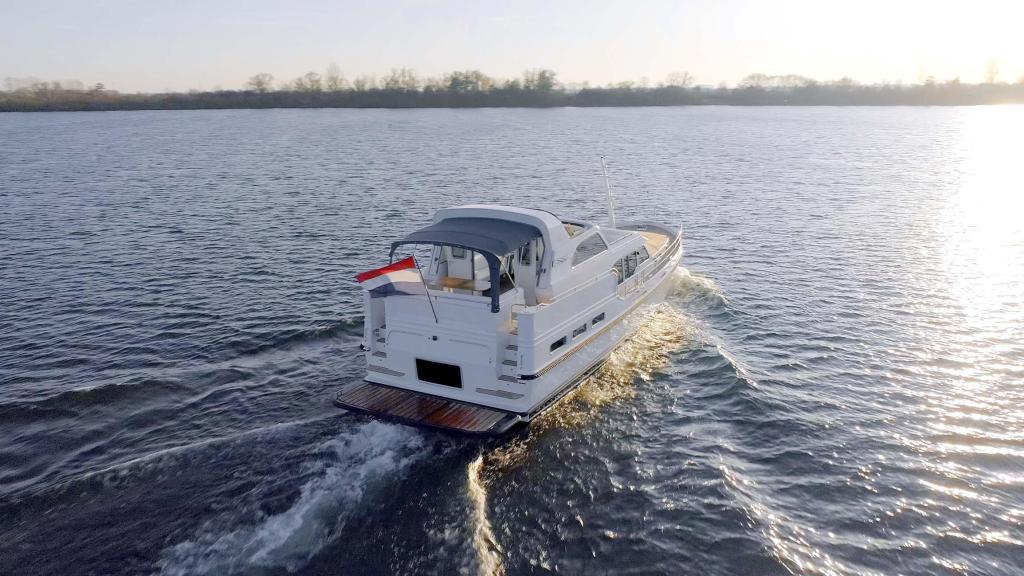 Linssen Grand Sturdy 550 AC Variotop