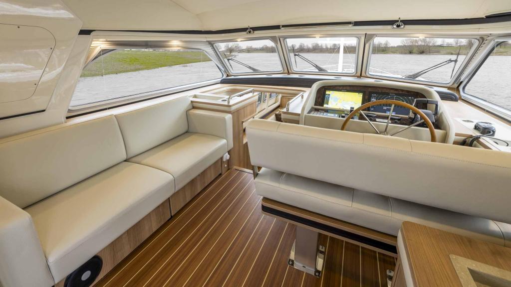 Linssen Grand Sturdy 550 AC Variotop