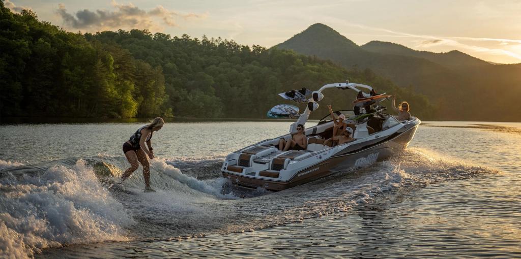 Malibu Wakesetter 26 LSV