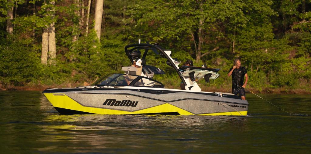 Malibu Wakesetter 22 LSV
