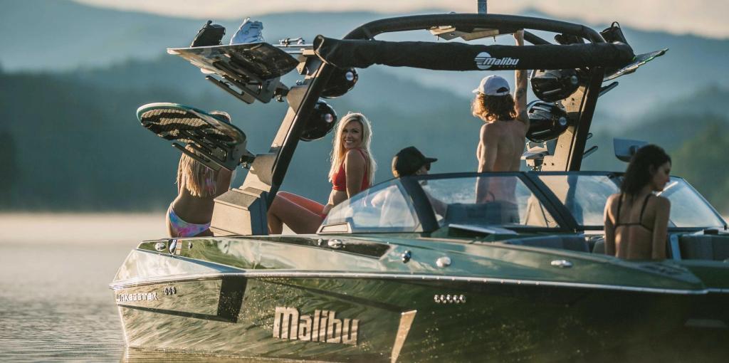 Malibu Wakesetter 23 MXZ
