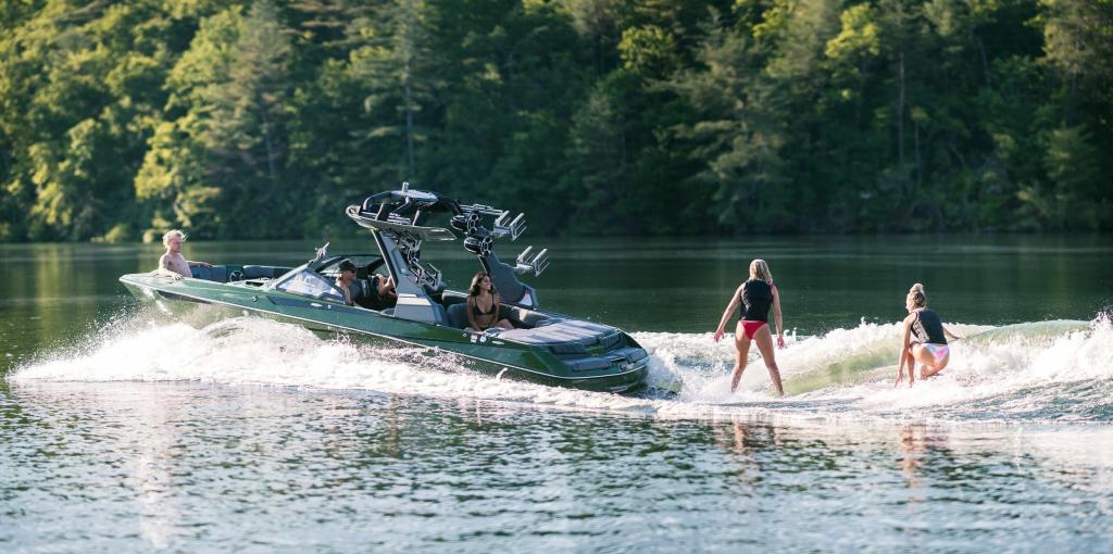 Malibu Wakesetter 23 MXZ