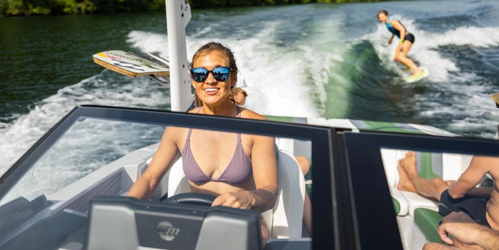 Malibu Wakesetter 21 LX