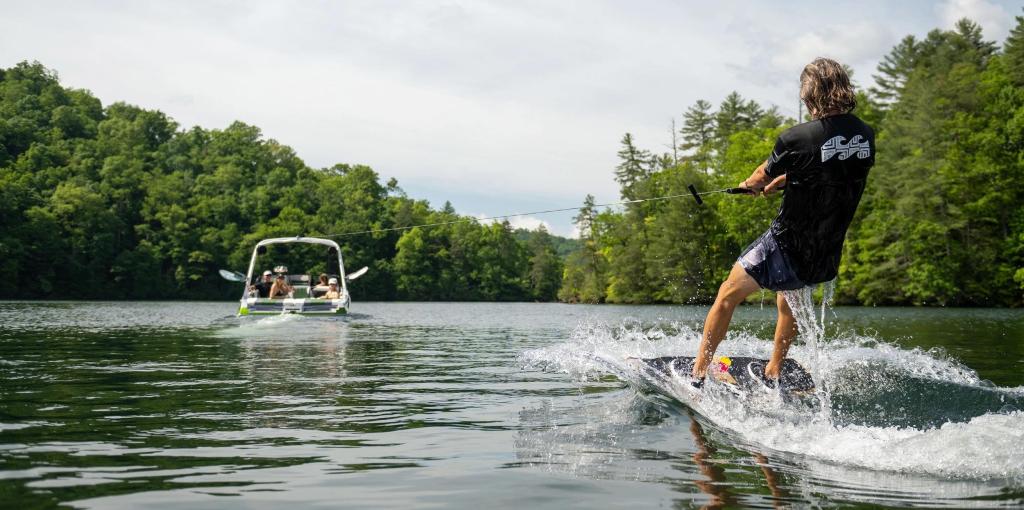 Malibu Wakesetter 21 LX