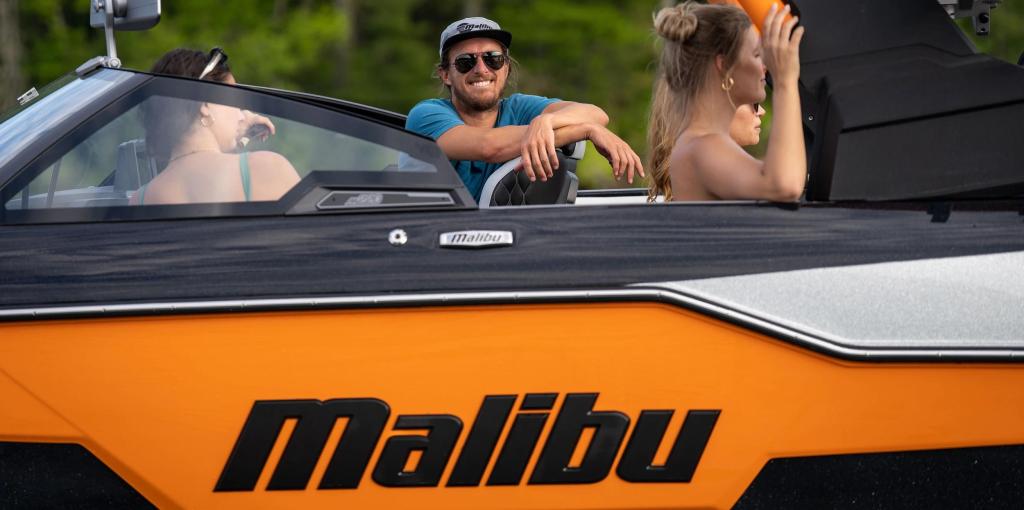 Malibu M220