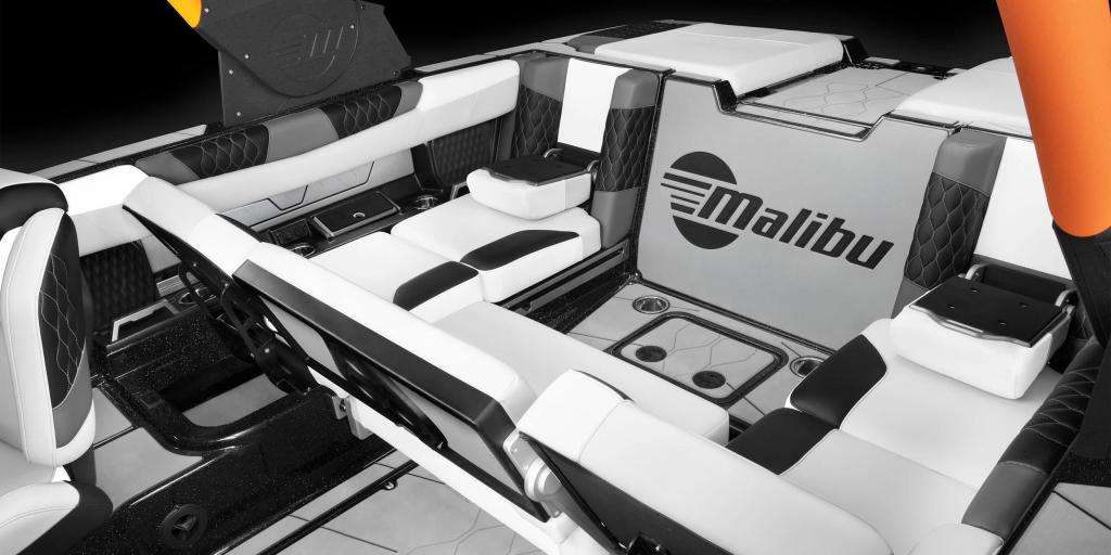 Malibu M220