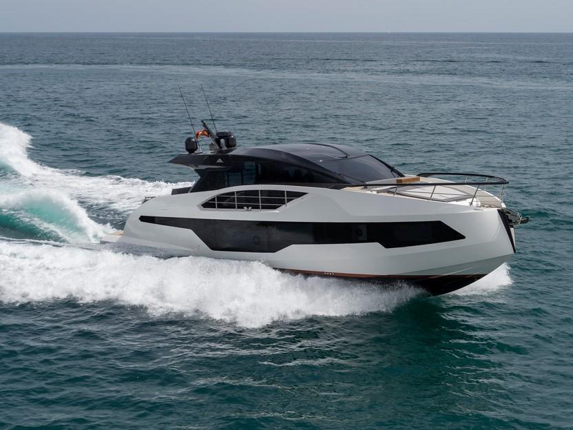 Astondoa 677 Coupe