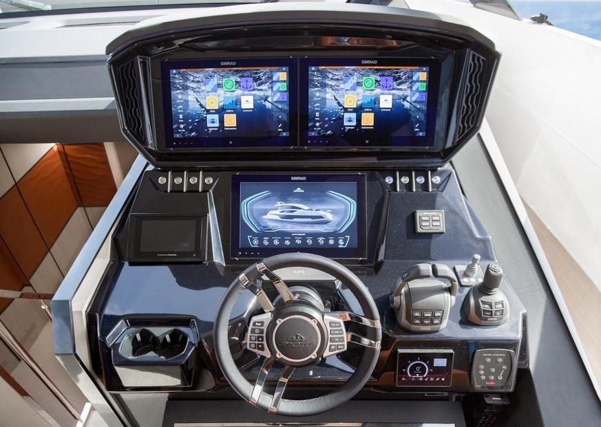 Astondoa 677 Coupe