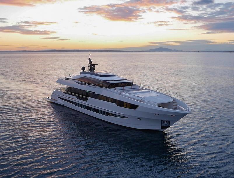 Astondoa 110 Century
