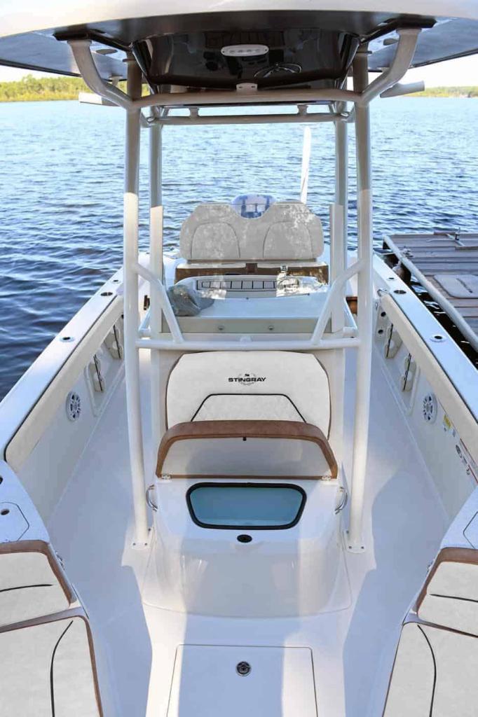 Stingray 236CC