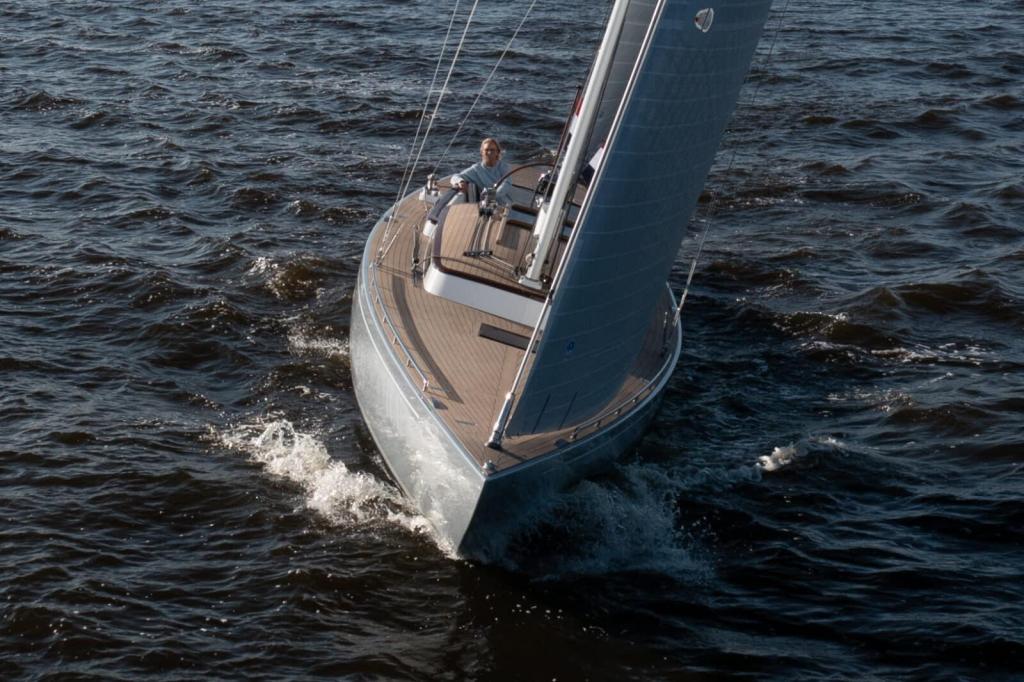 Leonardo Eagle 46