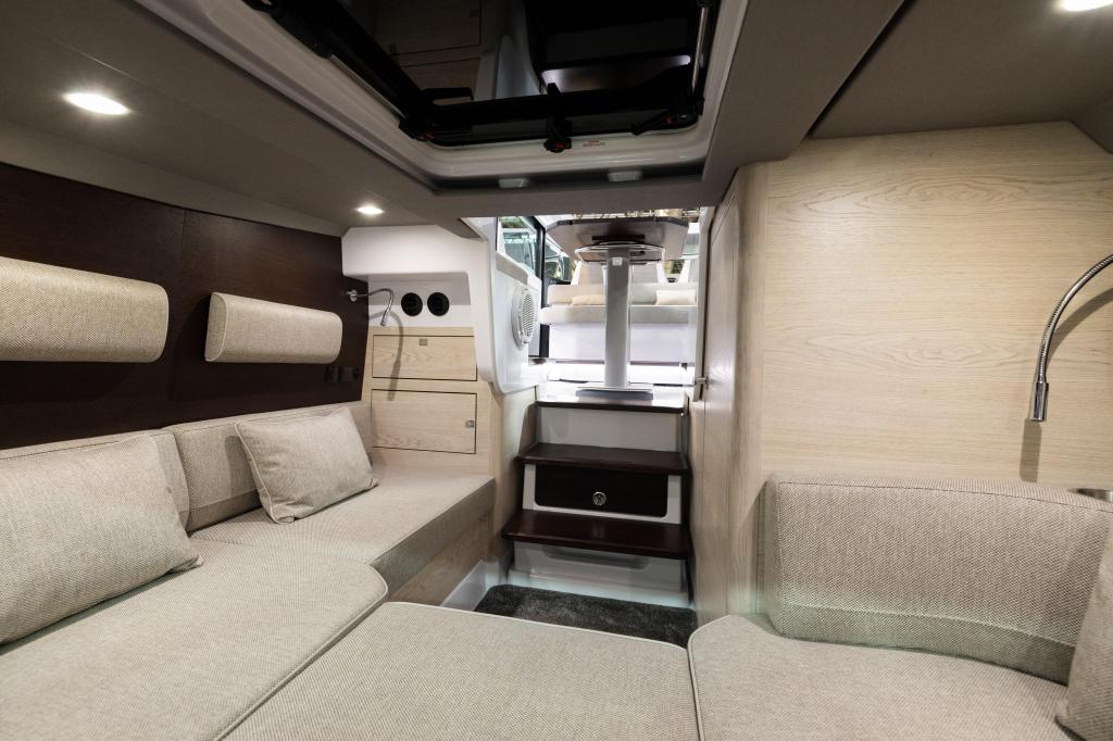 Axopar 45 XC Cross Cabin